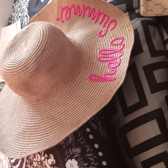 Hat - Picture 4 of 4